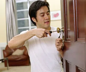 General Locksmith Store Port Orange, FL 386-516-0542 - changing-locks